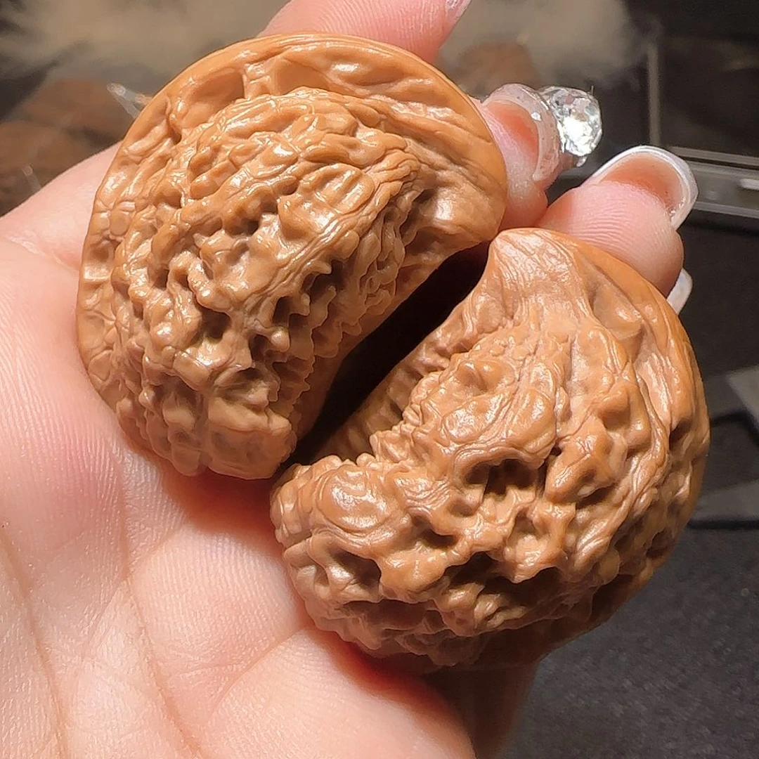 文玩核桃吊坠座山雕