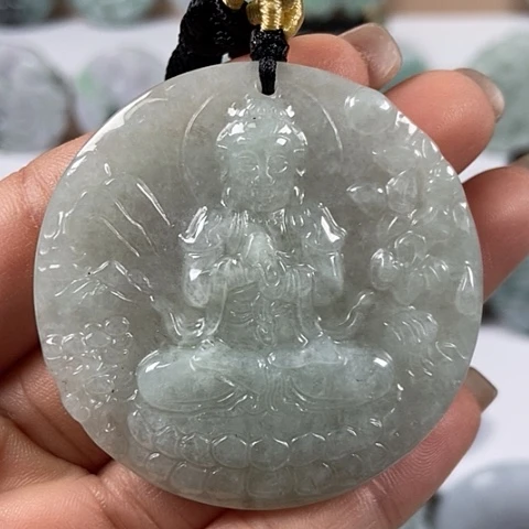 翡翠颈饰未镶嵌大日如来福利