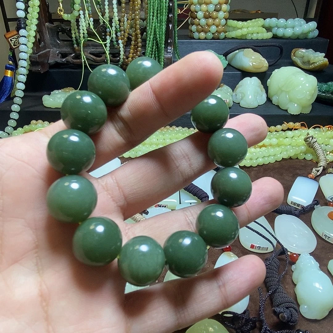 和田玉未镶嵌手串