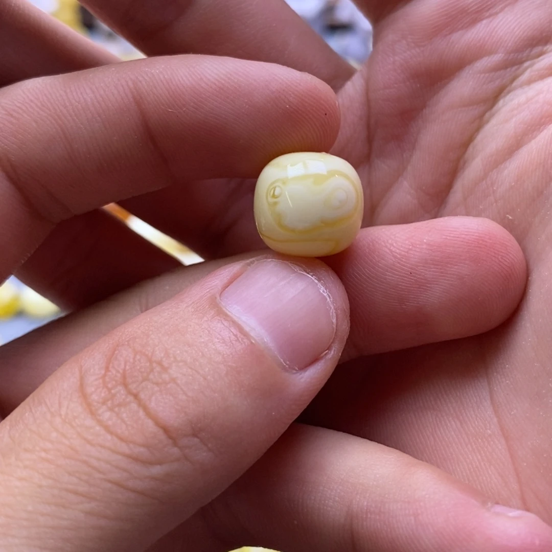 琥珀未镶嵌珠宝奇石13.5mm