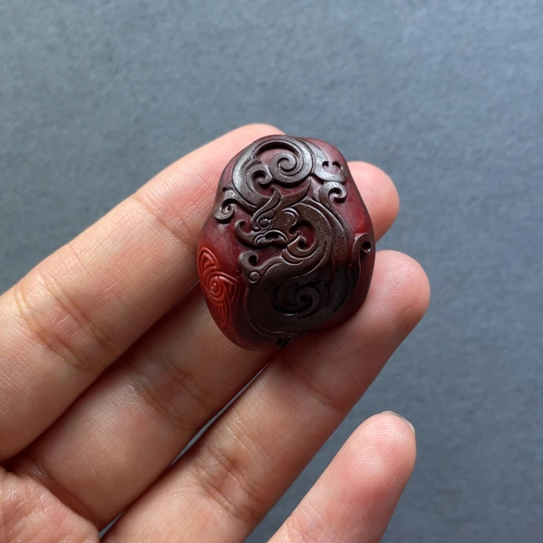 未镶嵌配饰南红玛瑙龙凤