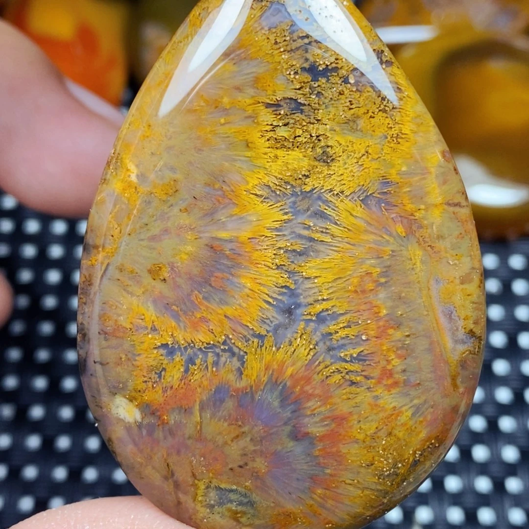 未镶嵌颈饰玛瑙/玉髓孙*圣