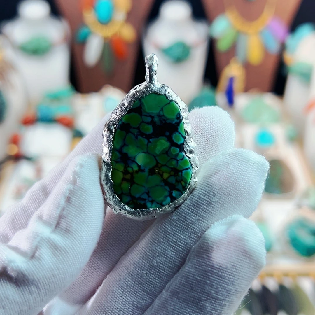 绿松石未镶嵌颈饰C****-