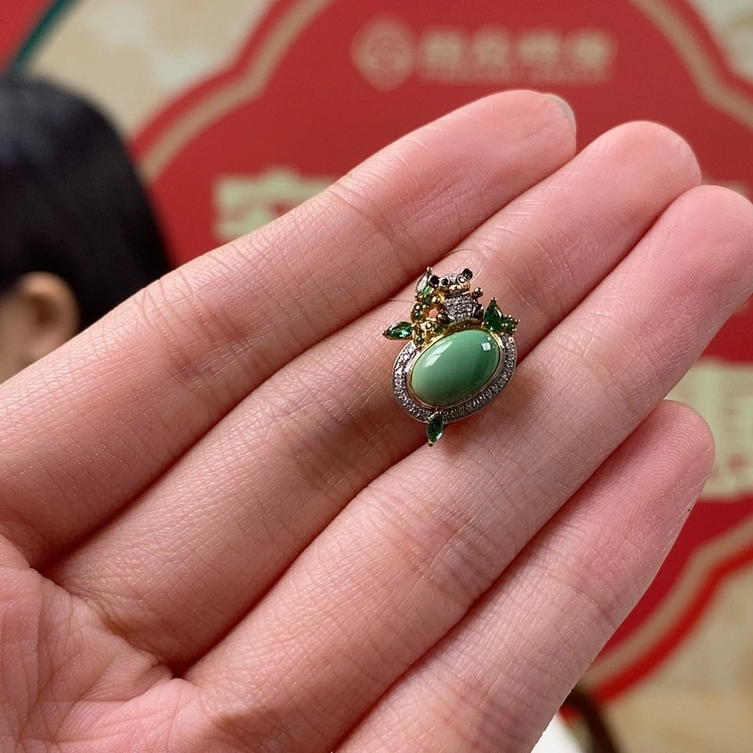 绿松石18K金镶嵌挂件