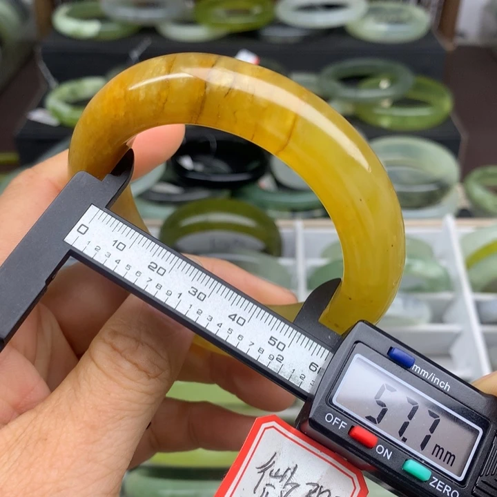 蛇纹石玉未镶嵌手镯627