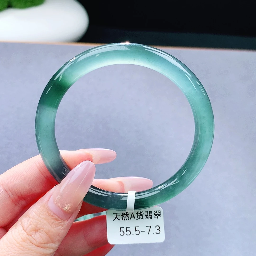 未镶嵌手镯（圆镯）翡翠