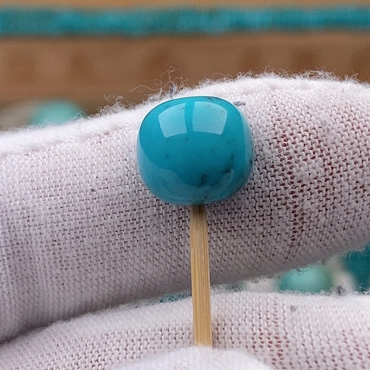 绿松石未镶嵌珠宝奇石11