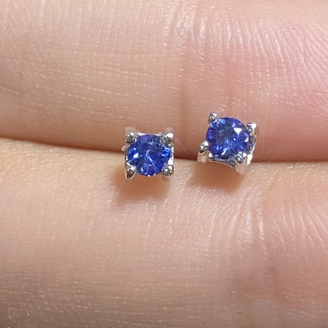 18K金蓝宝石耳钉约0.40ct 精致