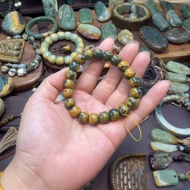 山***峰岫岩河磨玉（透闪石质玉）未镶嵌珠宝半成品