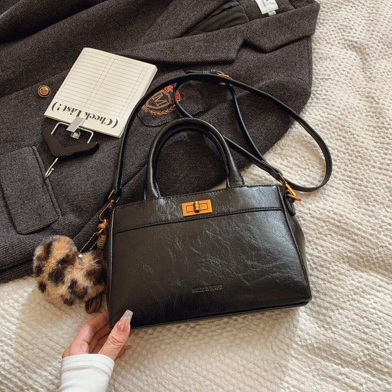 2025秋冬新款腋下潮流复古单肩斜挎包休闲韩版女包 6040