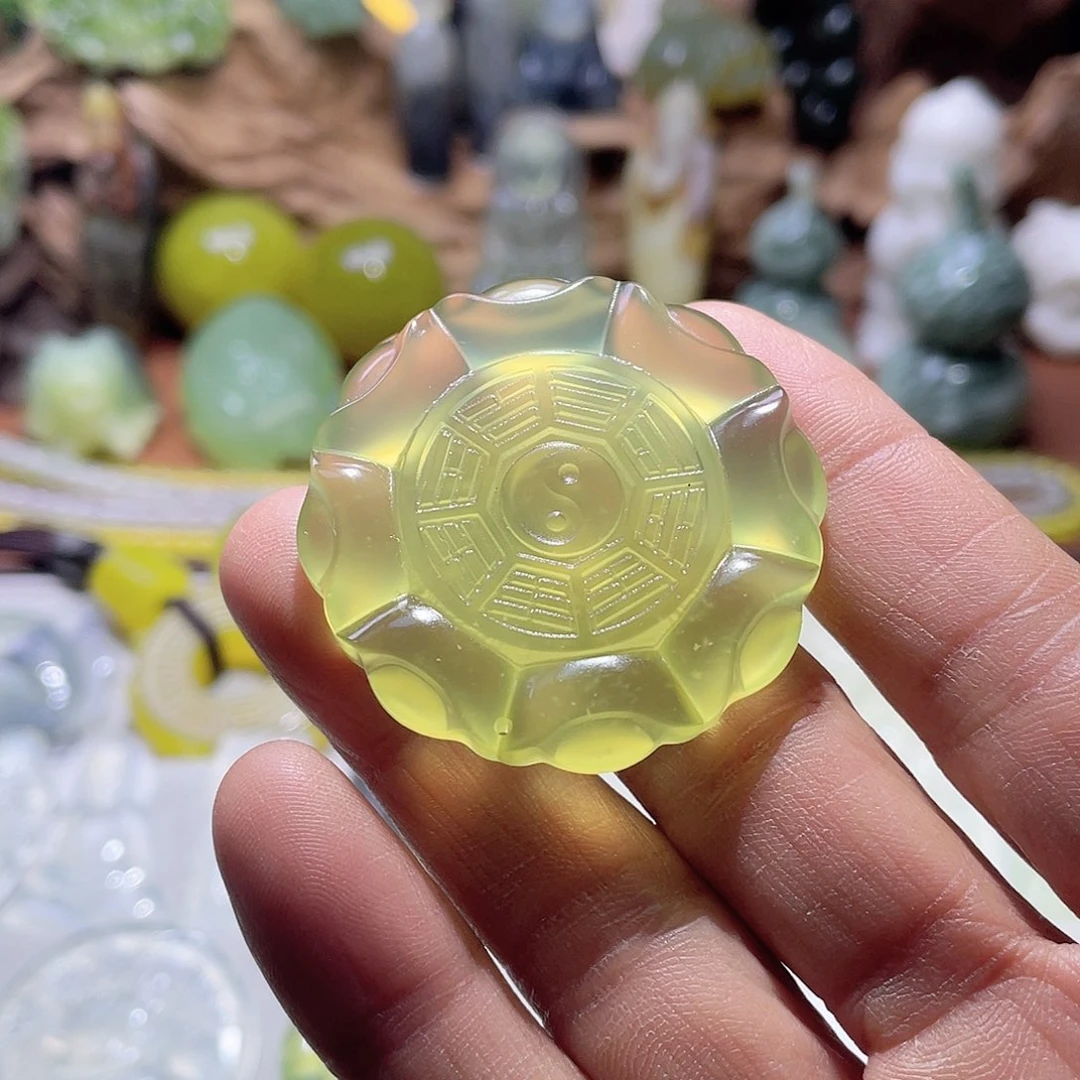 未镶嵌蛇纹石玉珠宝奇石