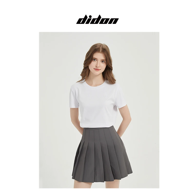 休闲风常规通勤修身辣妹风白色短款短袖T恤夏季ol城市轻运动风