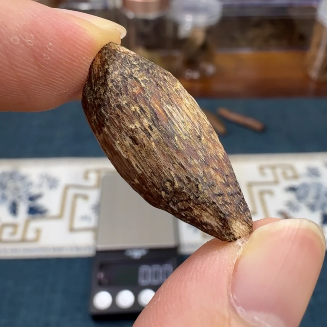 沉香香港西贡棋韵瓜子