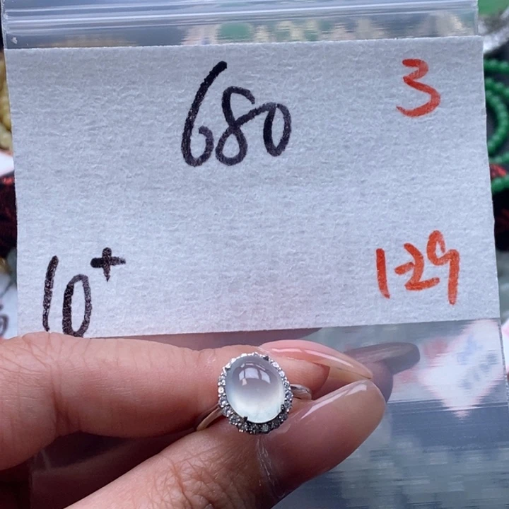 翡翠耳饰未镶嵌戒指