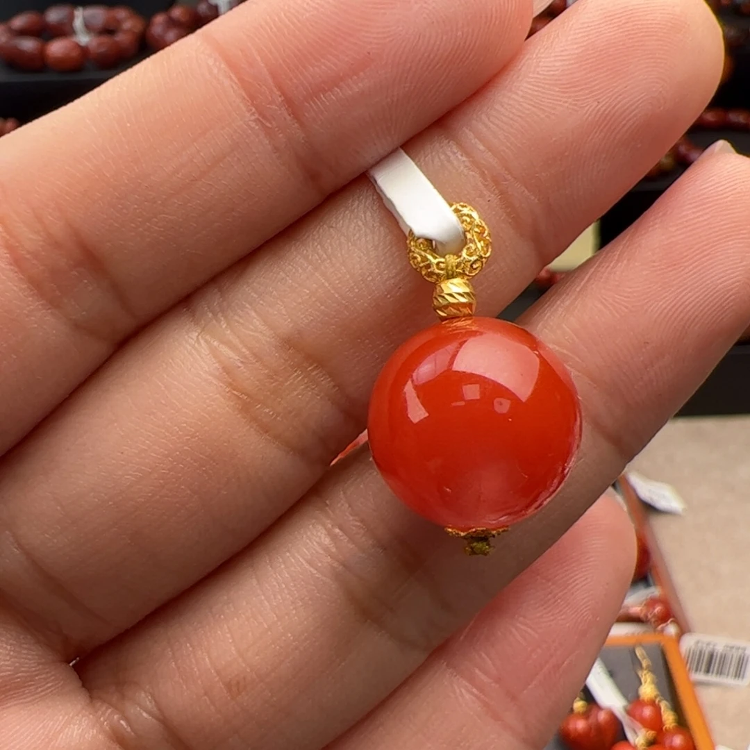 南红玛瑙18K金镶嵌（保山圆珠吊坠15+）