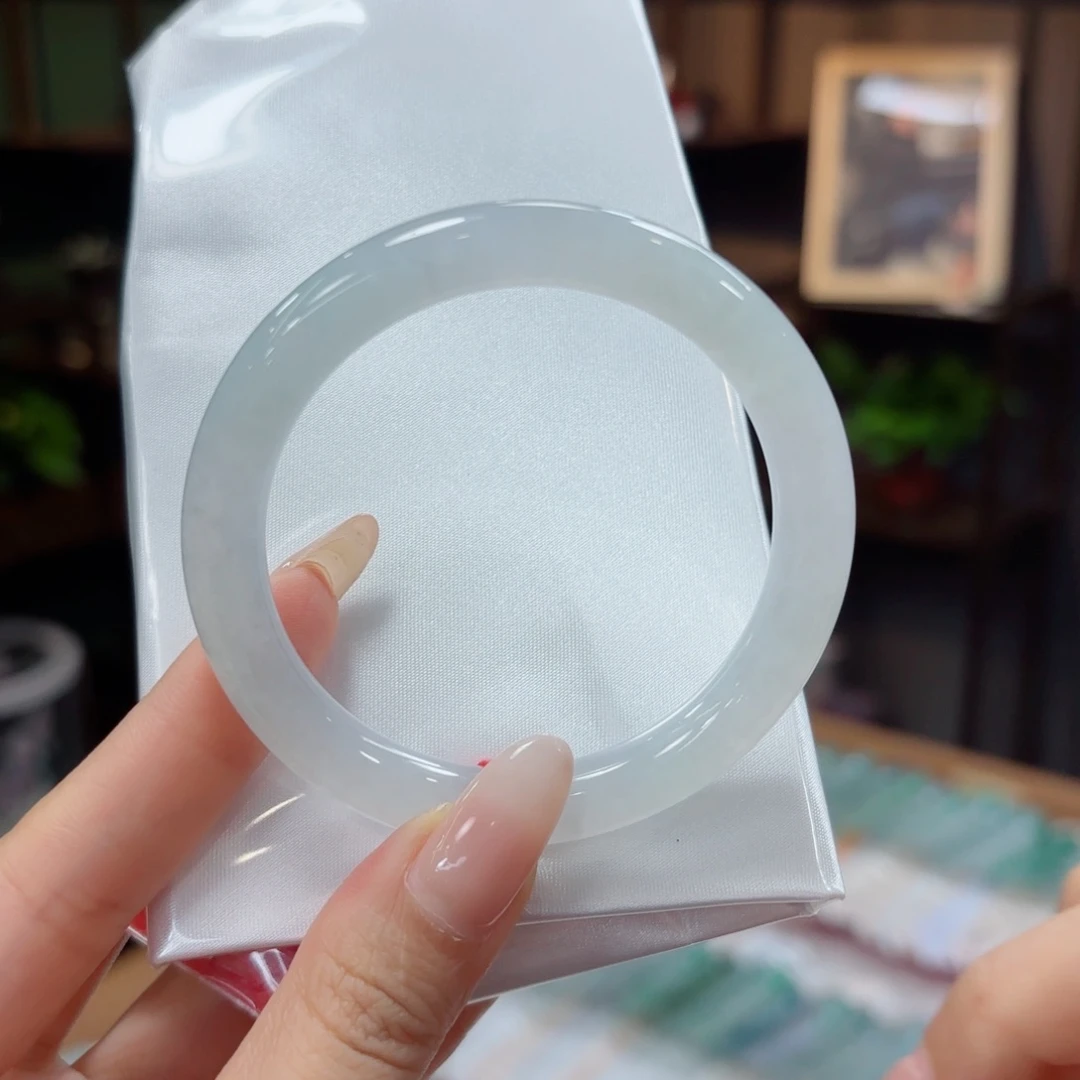 翡翠未镶嵌手镯翡翠