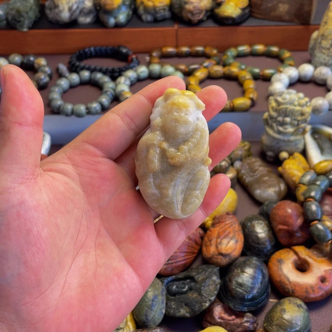 【闪购商品】未镶嵌岫岩河磨玉（透闪石质玉）挂件