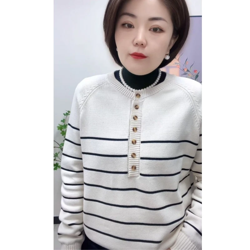 新款秋冬加厚圆领半开宽松直筒棉线条纹针织女士毛衣
