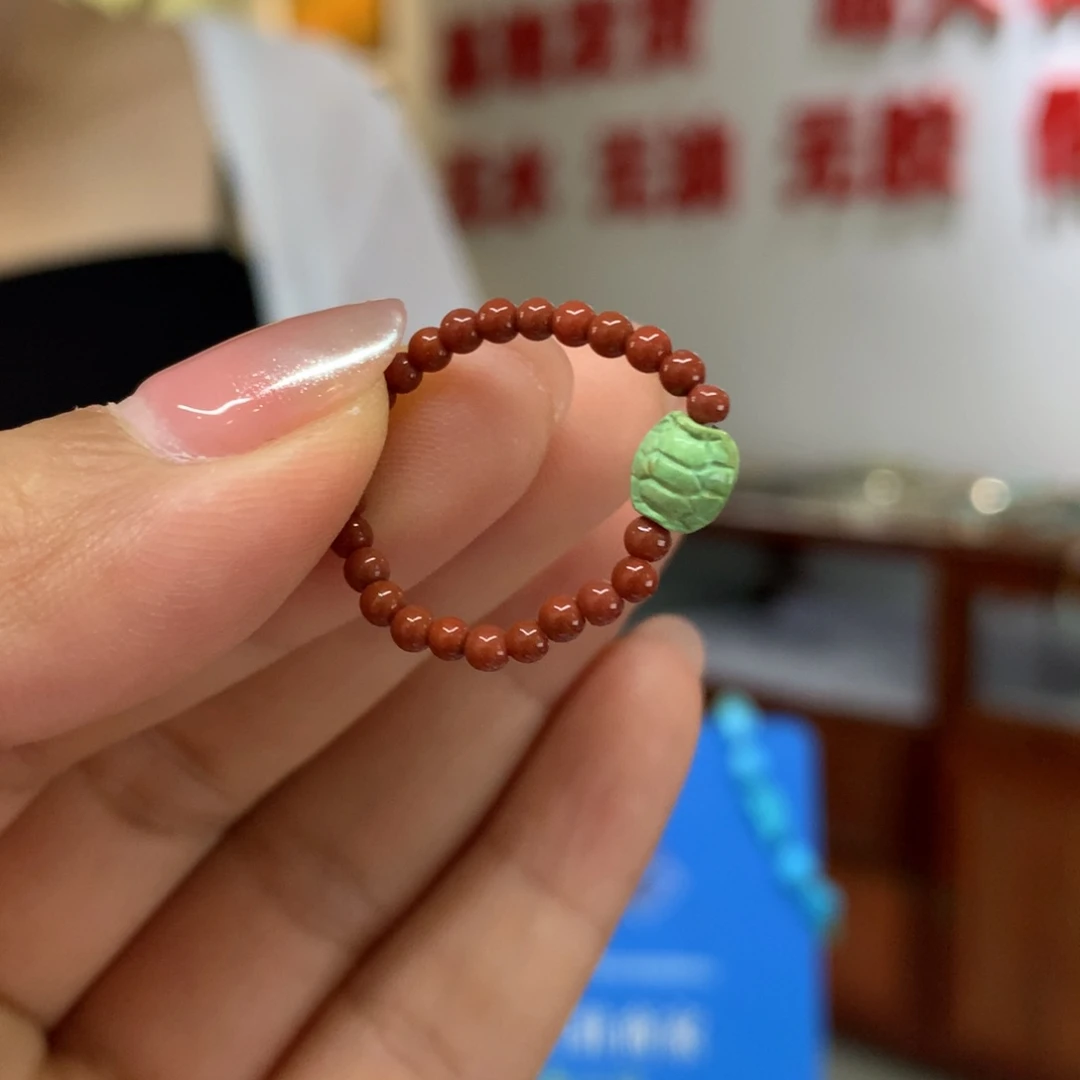 南红玛瑙配饰未镶嵌