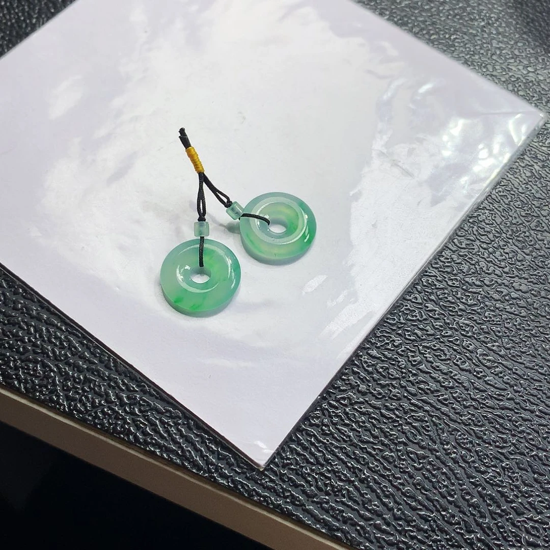 吊坠(不含链)未镶嵌翡翠平安扣