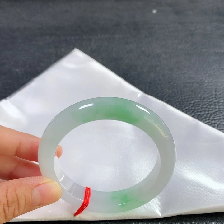 翡翠未镶嵌手镯55圈