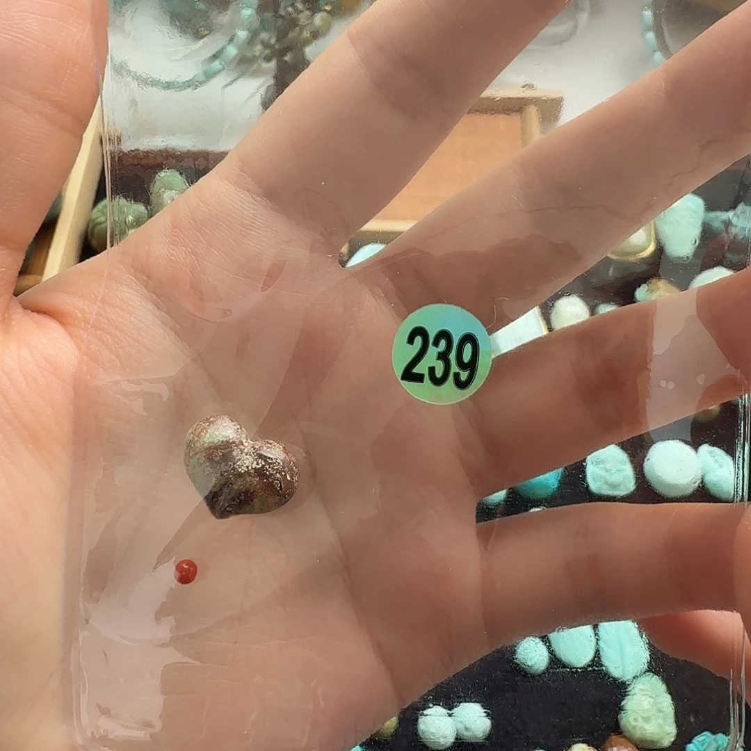 南红玛瑙未镶嵌珠宝奇石
