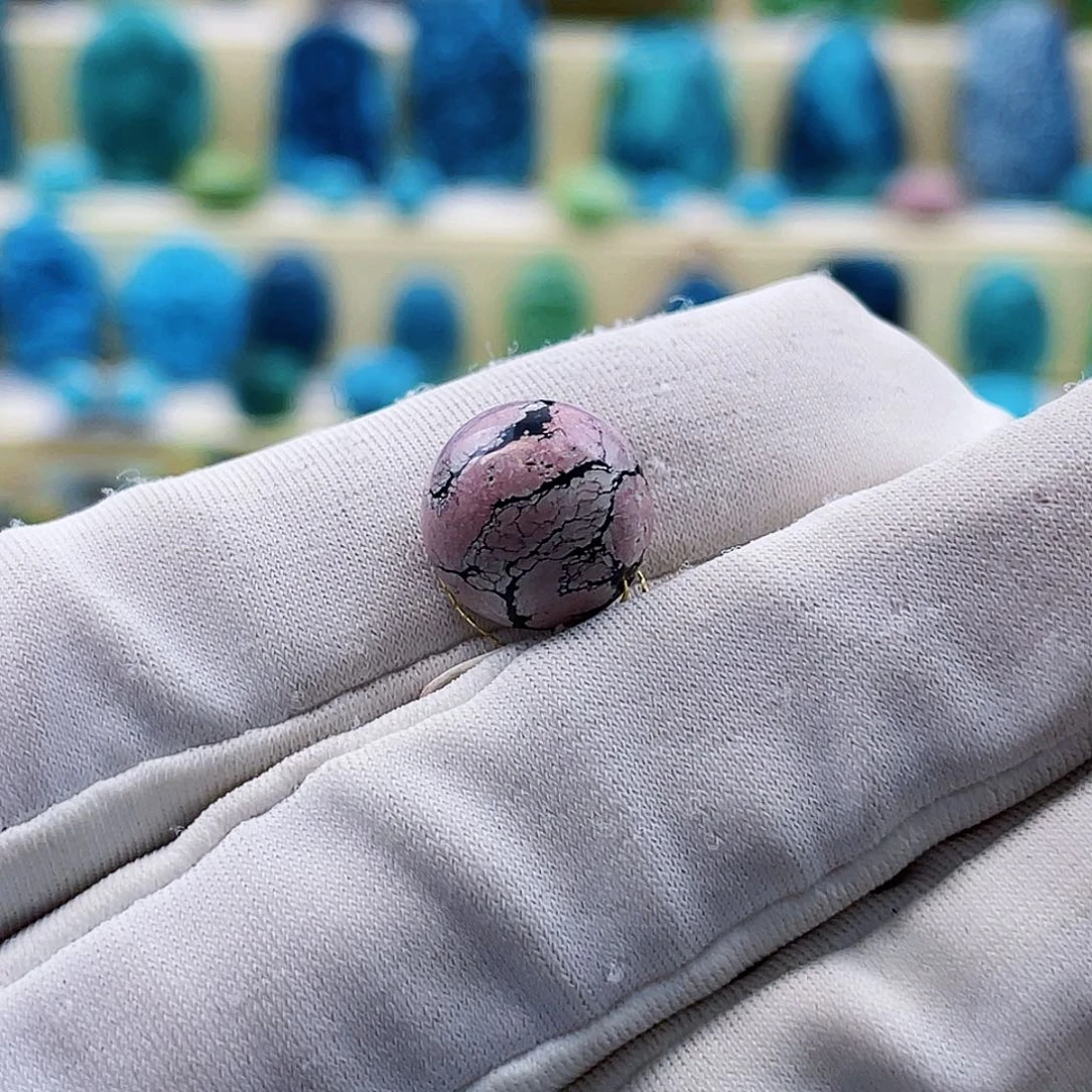 绿松石未镶嵌颈饰