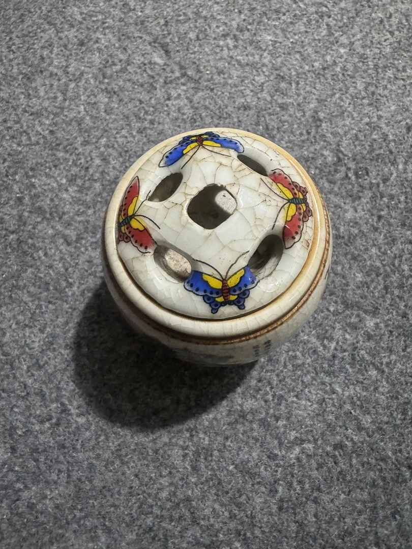 小瓷瓶子摆件一套