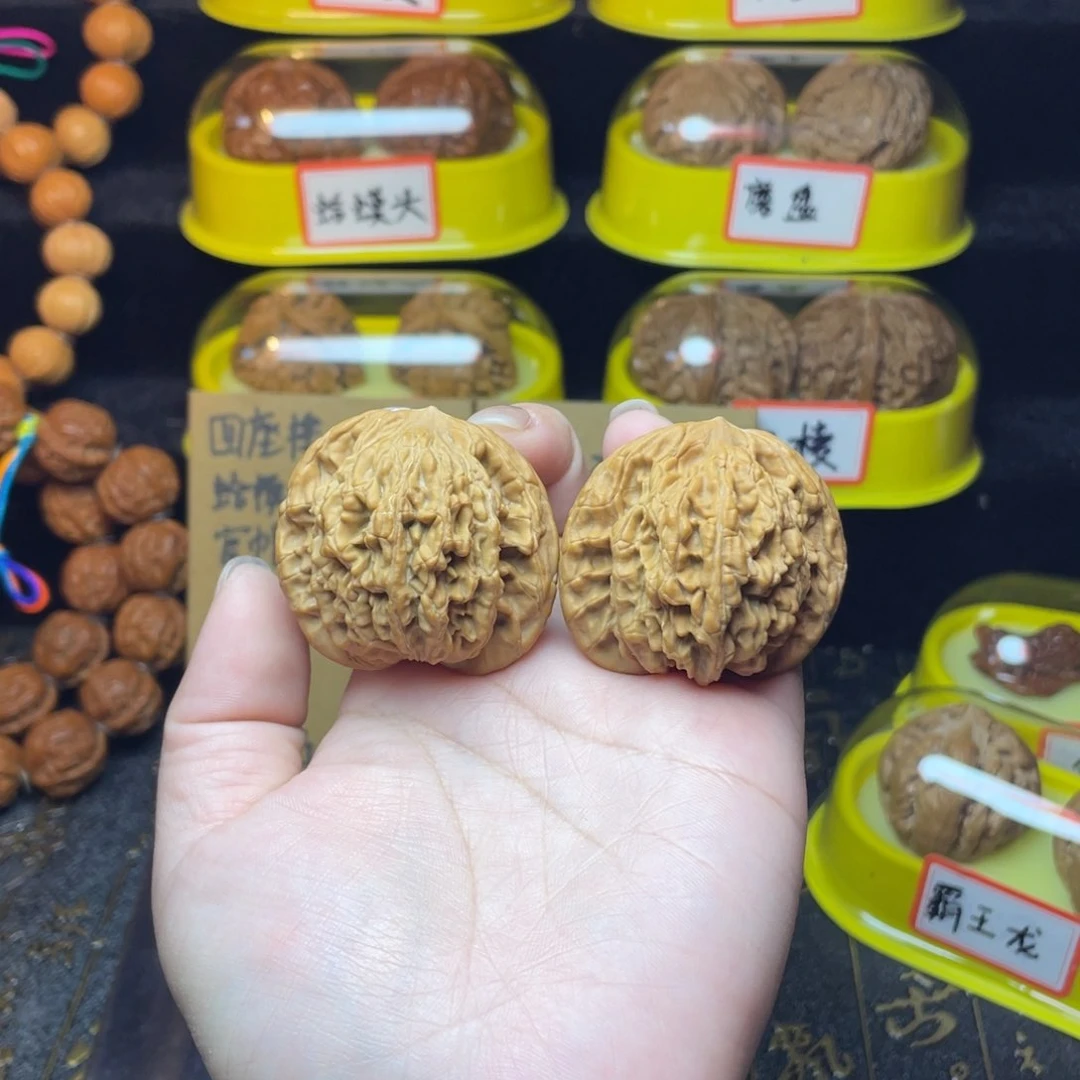 文玩核桃吊坠麦穗虎头43尺