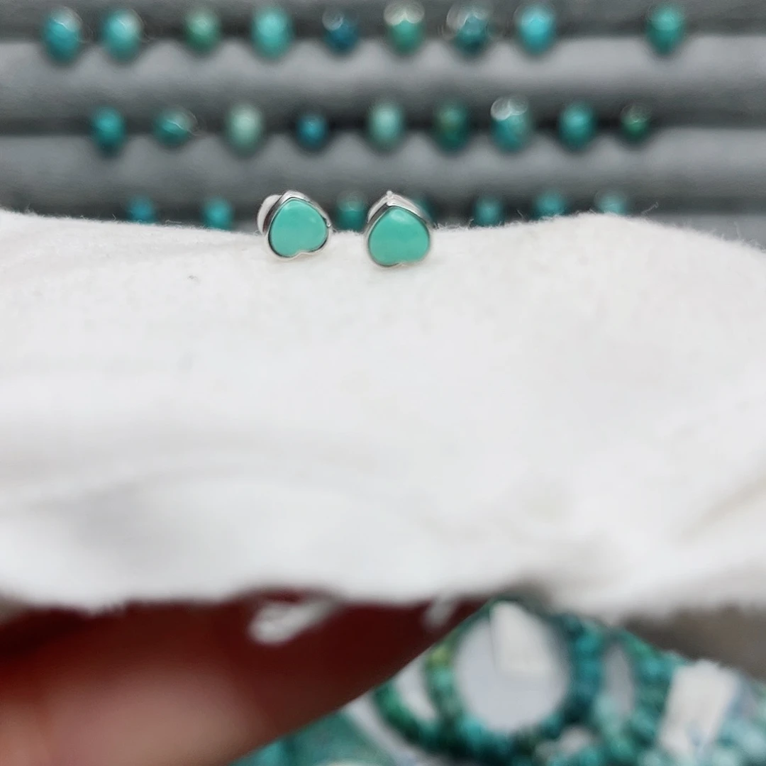 绿松石绿松石未镶嵌