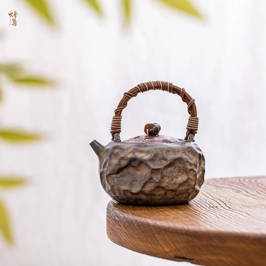 蜂鸟工坊 名匠优选 木钮铜盖做旧凹凸一块料提梁大壶 MJYXA2102