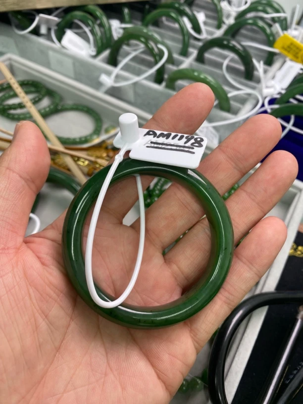 和田玉（碧玉）手镯