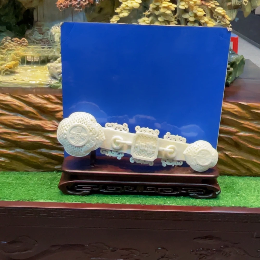 蛇纹石玉未镶嵌摆件