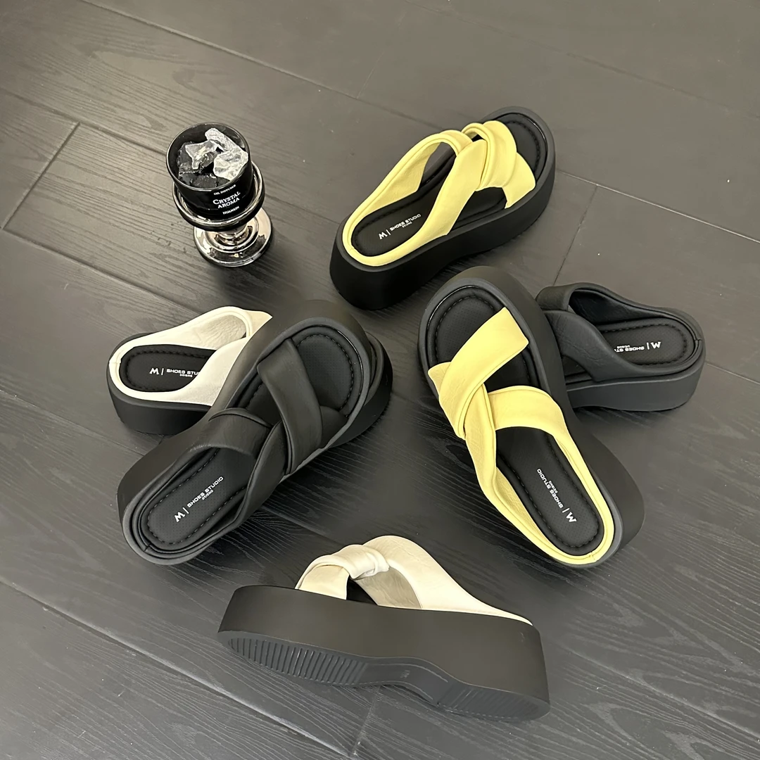 3323-1夏季厚底拖鞋女2025新款高级感增高凉拖女外穿软底沙滩鞋