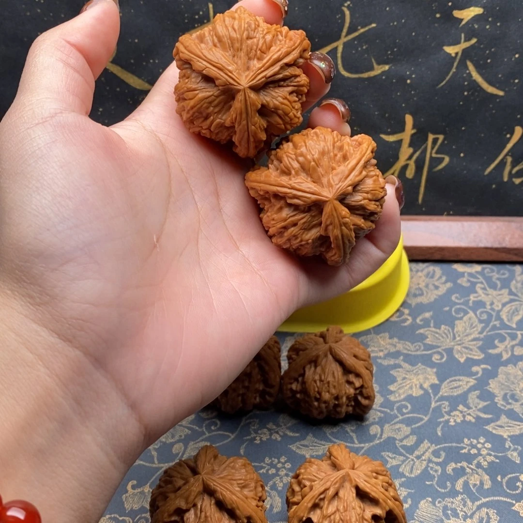 吊坠文玩核桃胡**头白狮子