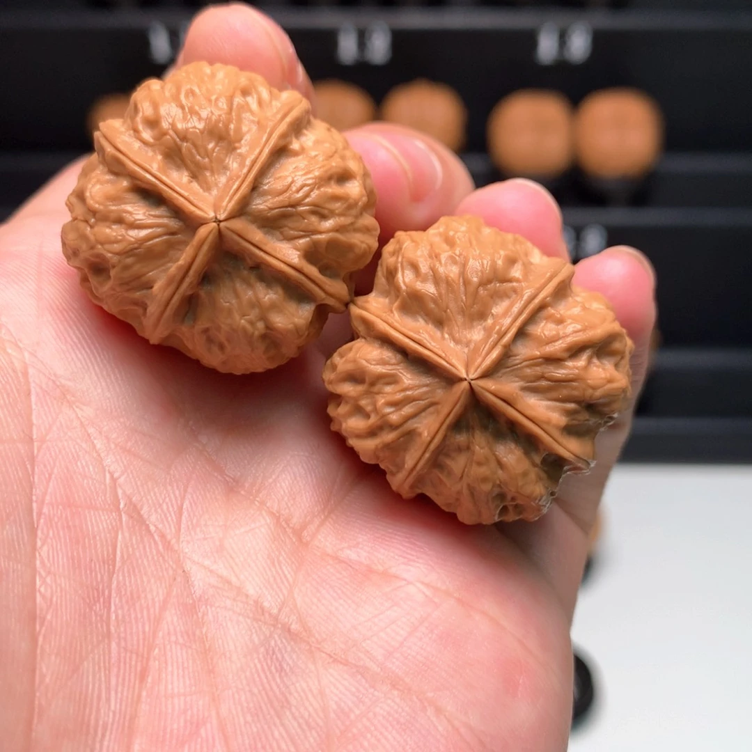 把件文玩核桃H****h小四棱