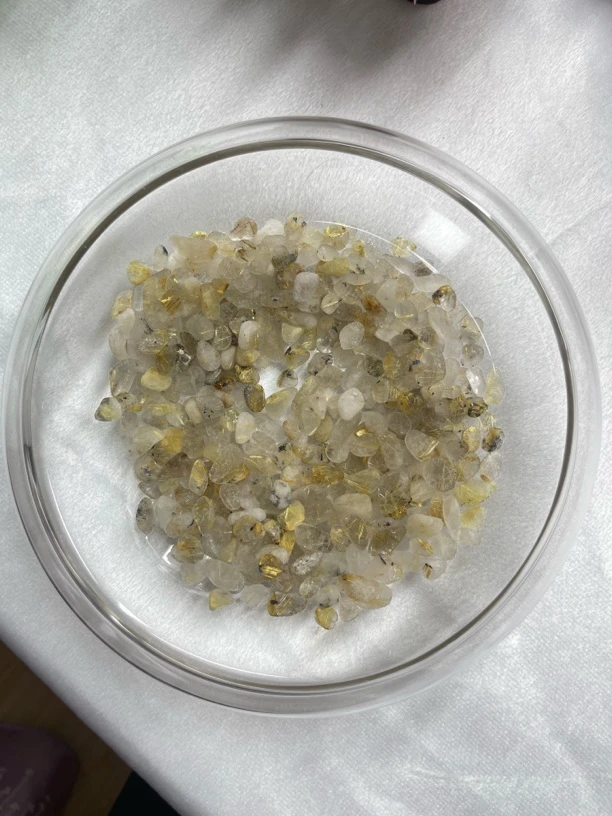 纯天然发晶碎石可做鱼缸花盆手链和景观小路路面铺设