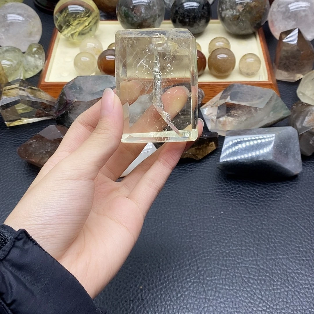 珠宝半成品水晶未镶嵌433水晶石