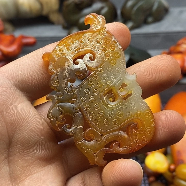 未镶嵌蛇纹石玉颈饰