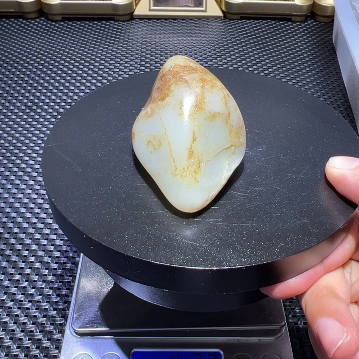 和田玉（子料）未镶嵌颈饰80克