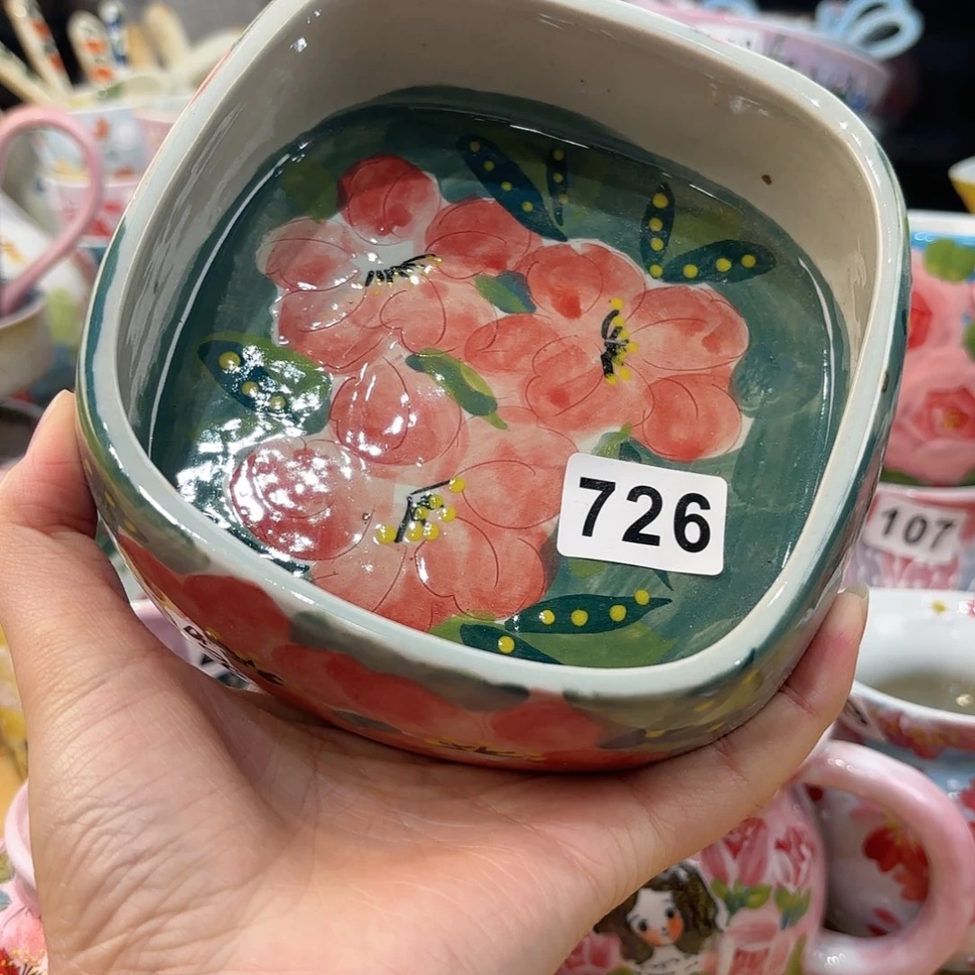 瓷片兔兔盖茨。兔兔