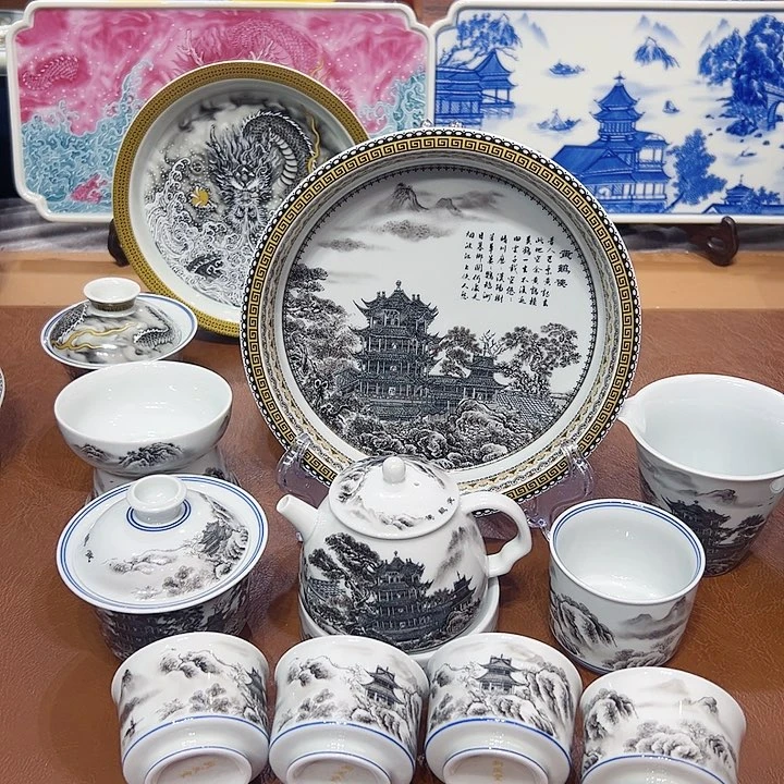 摆件陶景德镇陶瓷协会会长兼秘书