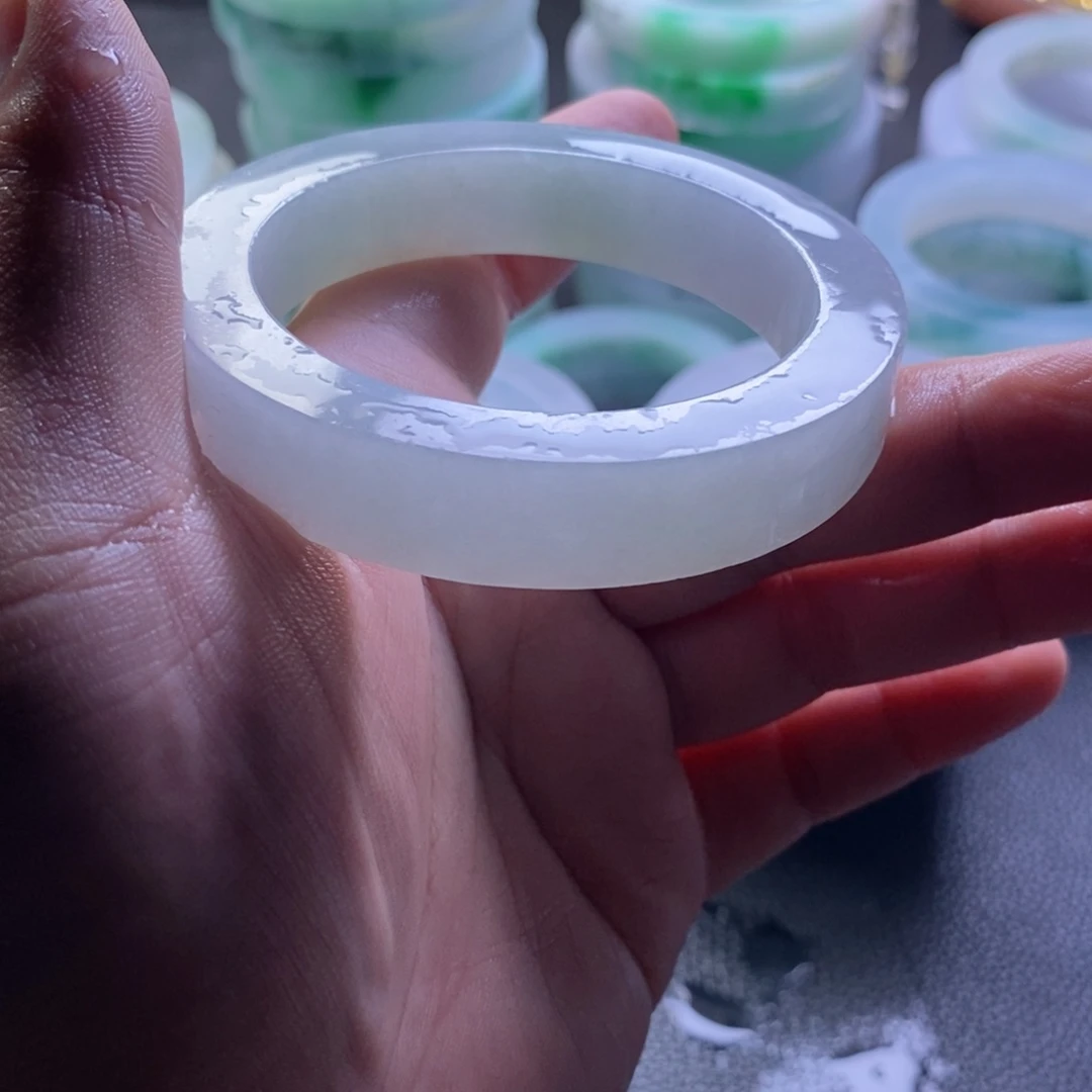 未镶嵌A货定制翡翠岁*念