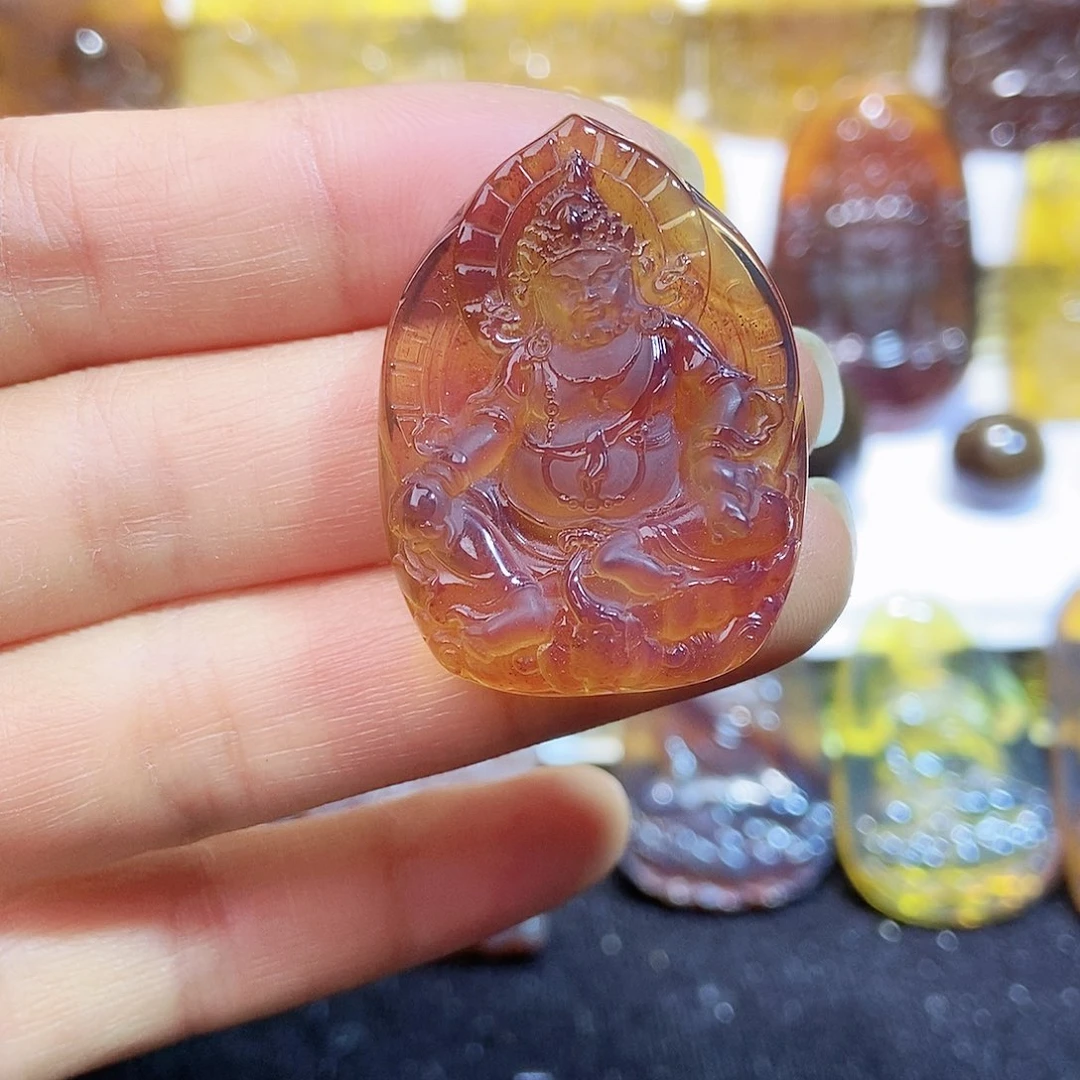 琥珀颈饰未镶嵌黄财神