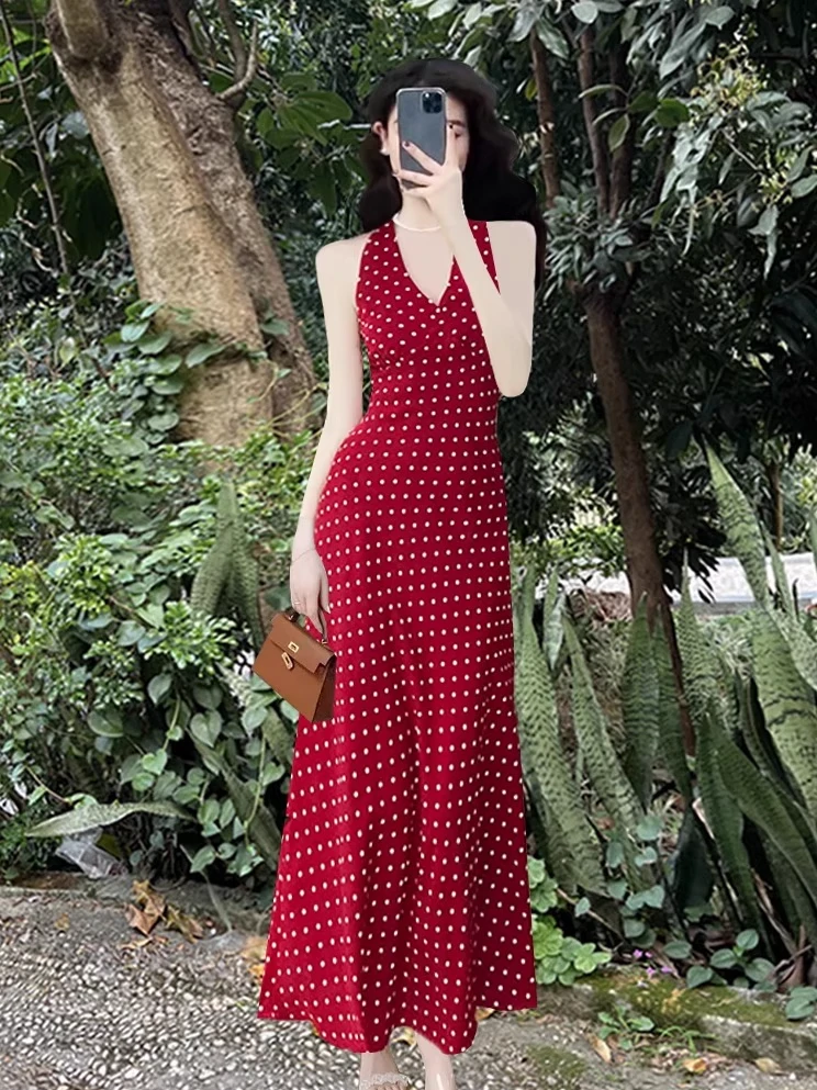 2025夏季法式复古甜心V领红色波点挂脖连衣裙女露背绑带背心长裙