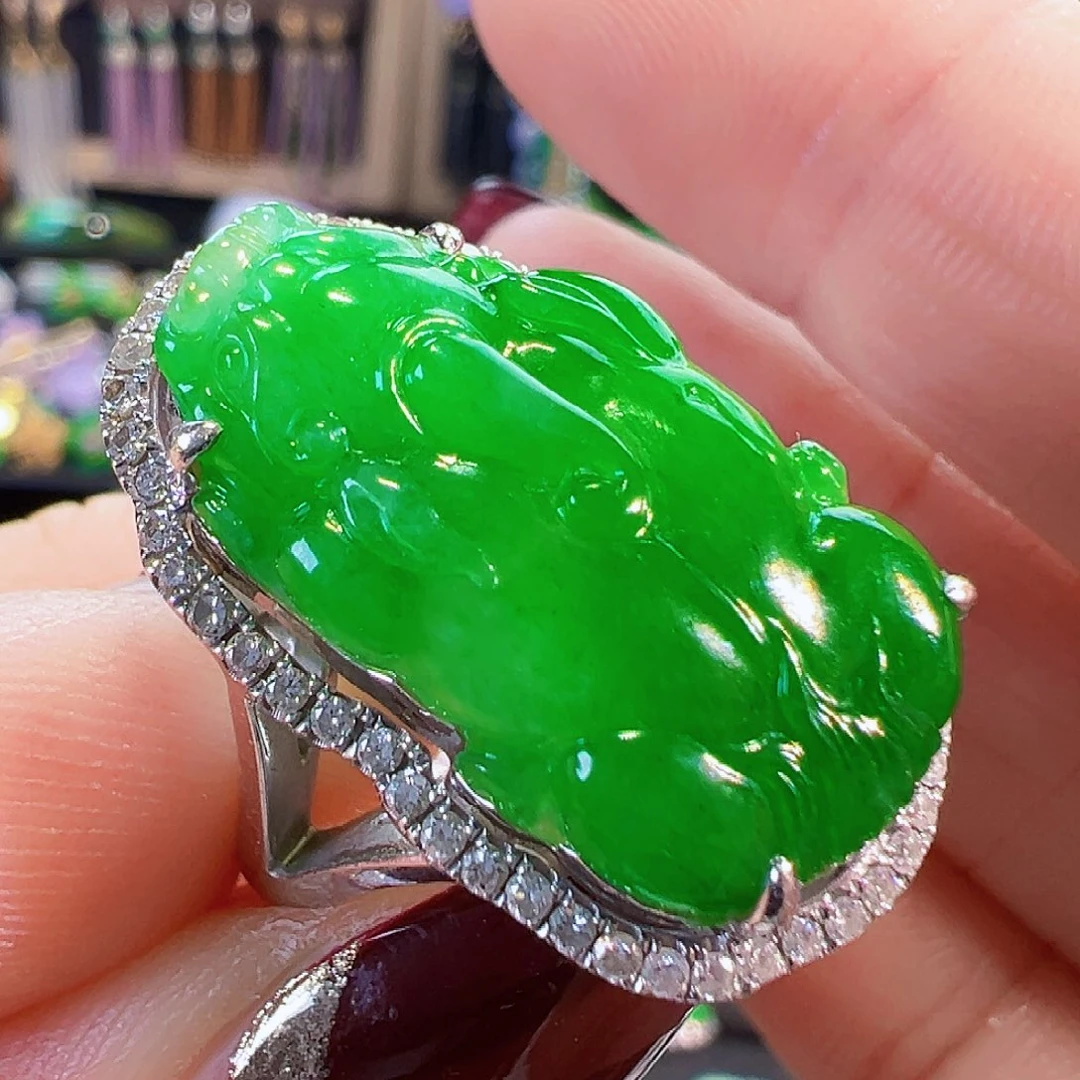 翡翠18K金镶嵌戒指签收后24小时鉴赏期