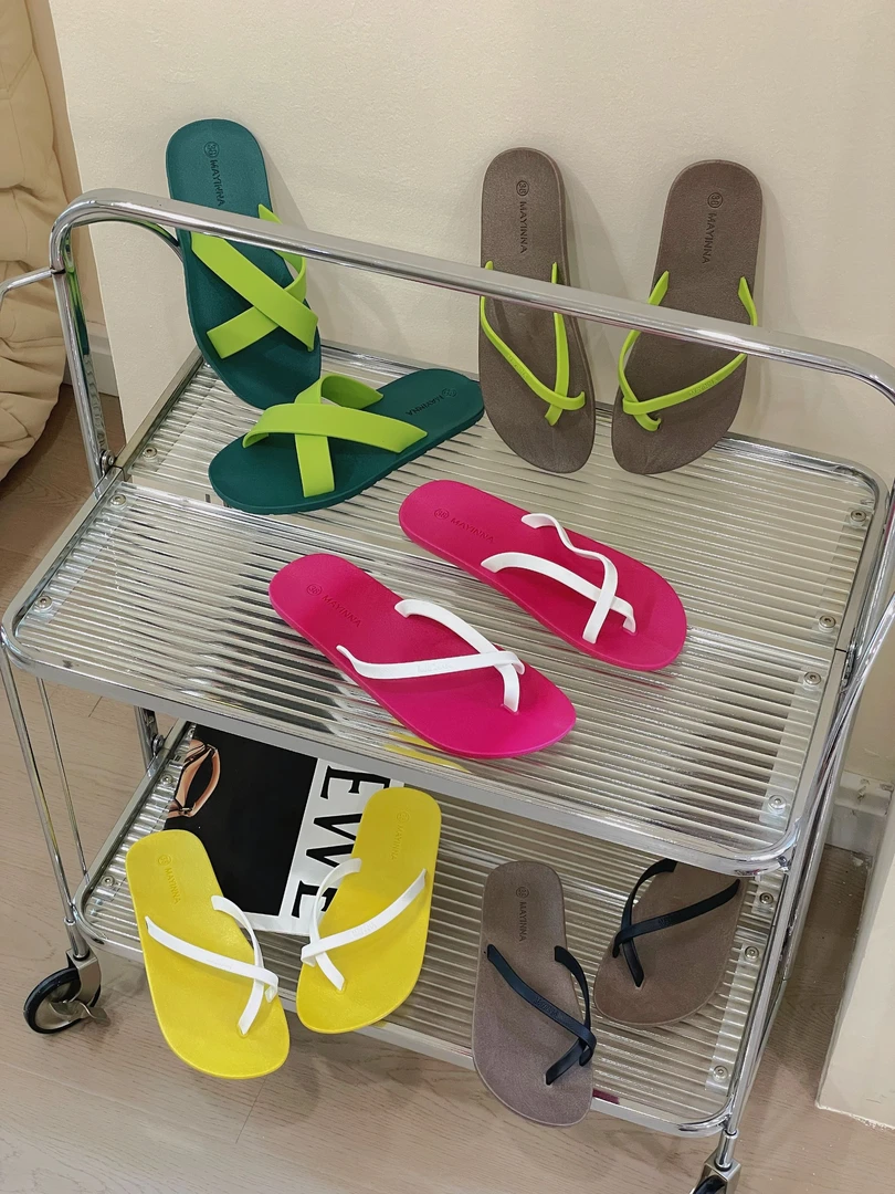 泰国品牌拖鞋女鞋时尚简约居家外穿软底软面平底橡胶拖鞋