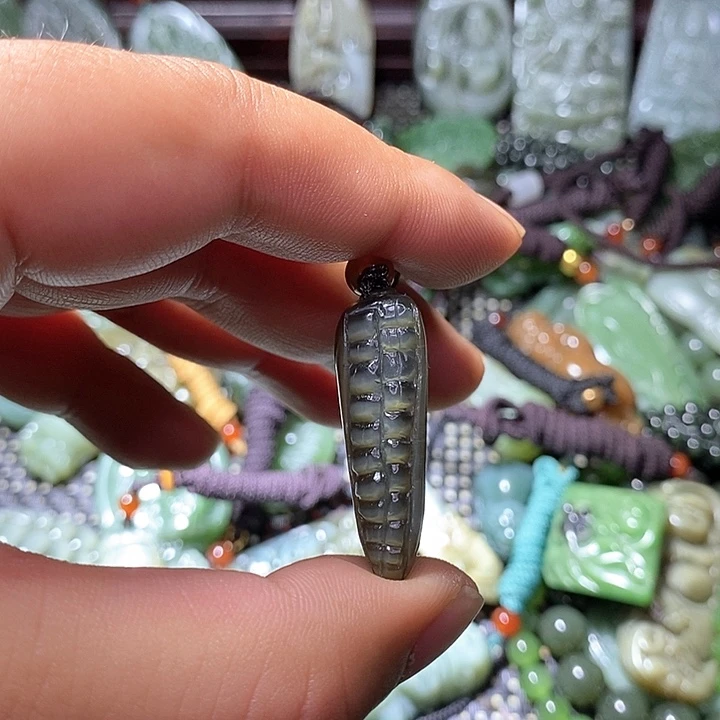 未镶嵌和田玉车挂