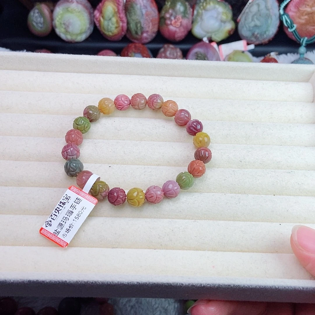 未镶嵌石英质玉（盐源）珠宝半成品