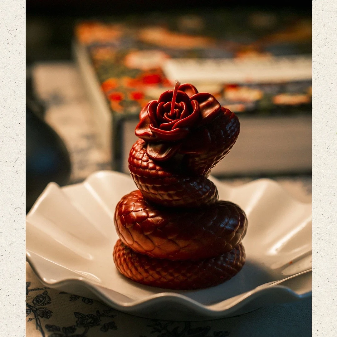 【蛇与玫瑰】香薰蜡烛摆件